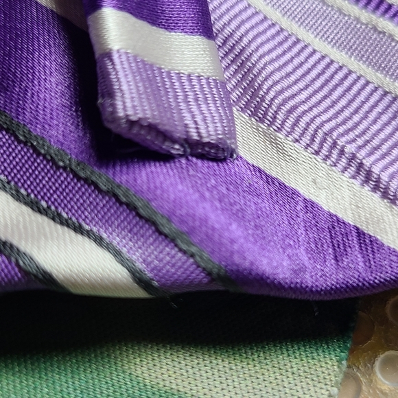 Hilditch & Key Lavender & Silver patterned, 100% silk tie, 60 inches - Picture 5 of 5